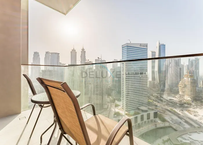 Luxury Studio Steps From Dubai Canal And Minutes To Burj Khalifa, Peninsula Five