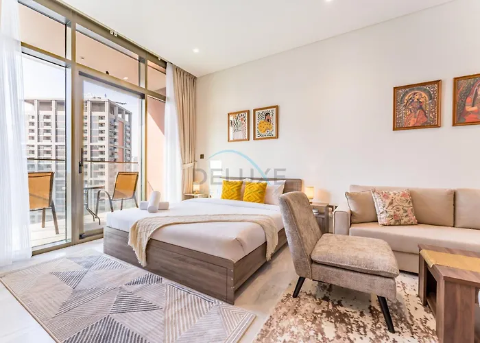 Luxury Studio Steps From Dubai Canal And Minutes To Burj Khalifa, Peninsula Five