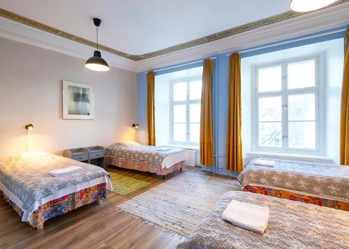 16Eur - Old Town Munkenhof Hostel Tallinn