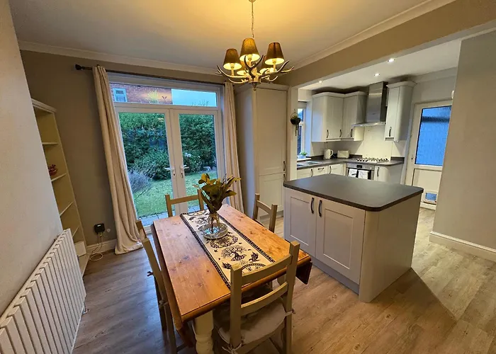 The Nordic Nook - 3 Bedroom House Plus Double Sofabed York