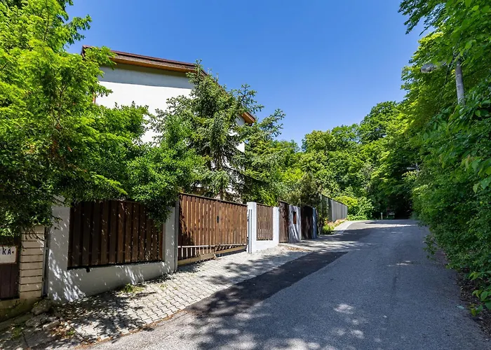 Bnb Grand Forest Escape Bratislava