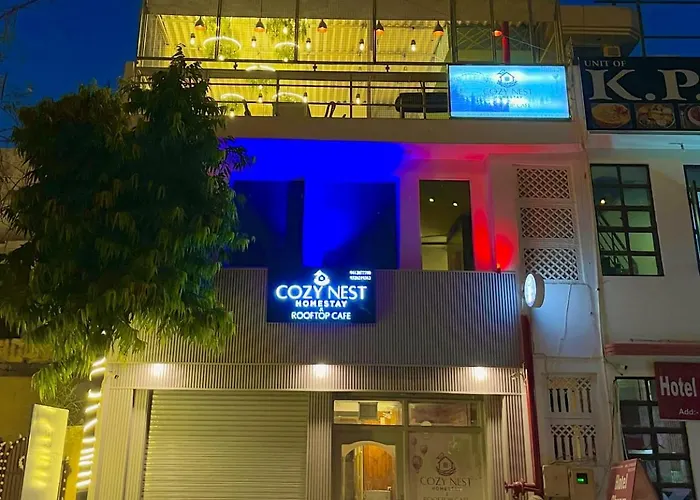 Cozy Nest Homestay - Taj View 500M From Taj Mahal Agra 