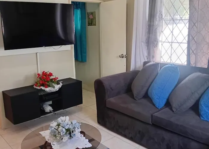 Doug Manor Flat1 Apartment Portmore