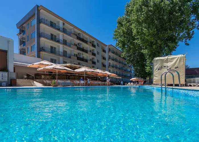 Complex Modern Mamaia