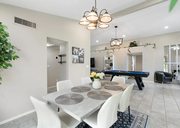 Stylish Mid-Century 4Br Escape With Pool & Luxe Vibes Villa Phoenix