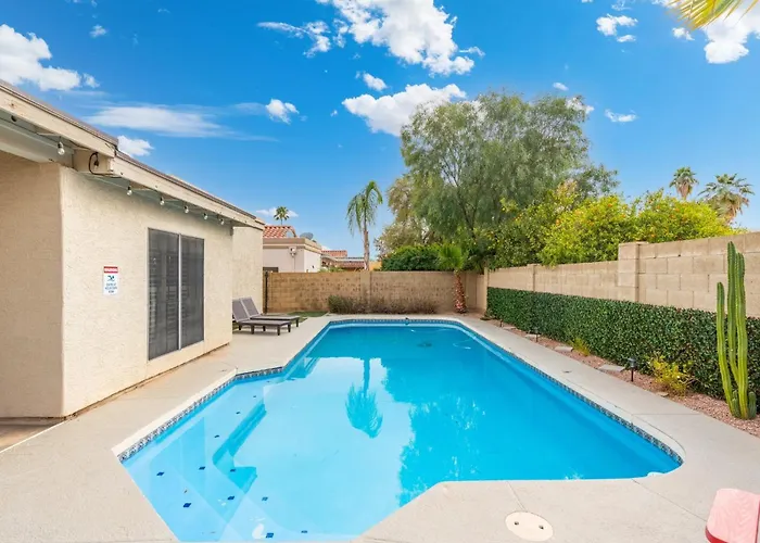 Stylish Mid-Century 4Br Escape With Pool & Luxe Vibes Villa Phoenix