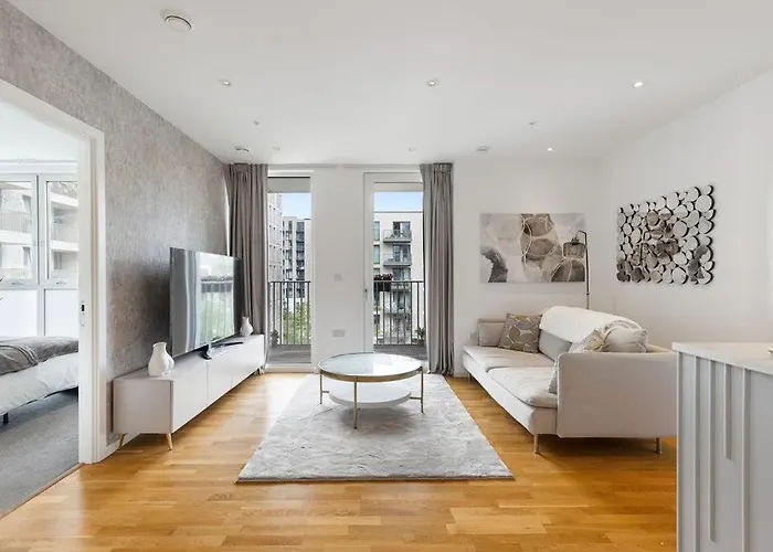 Luxury 2 Bed Apt In Olympic Village London
