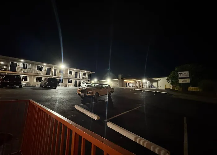 Oak Grove Inn Branson