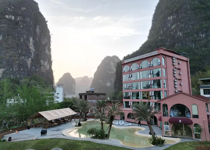 Yangshuo Norton Manor Resort
