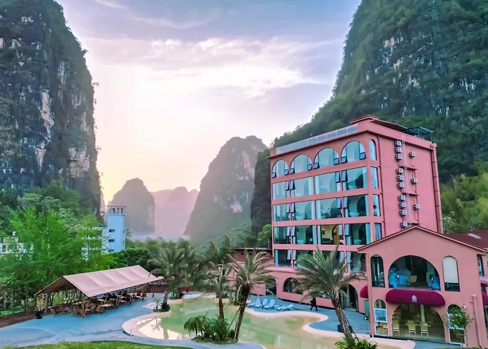 Yangshuo Norton Manor Resort