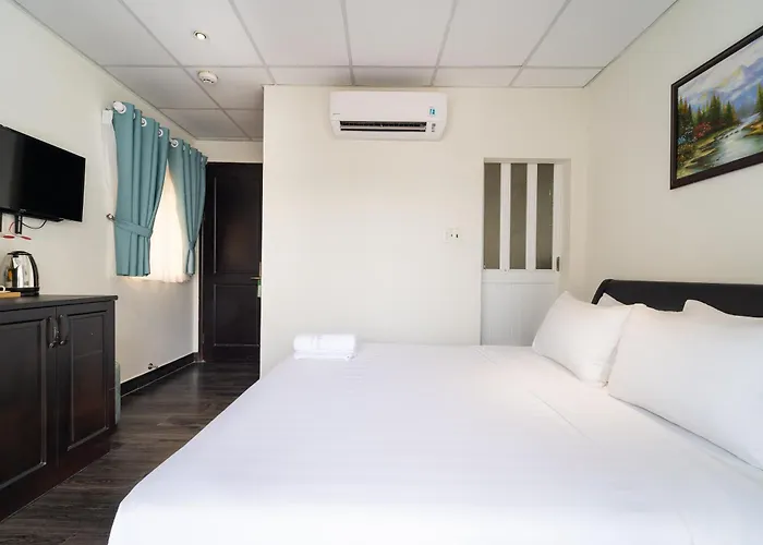 L'Aura - Bui Vien Walking Street Hotel Ho Chi Minh City