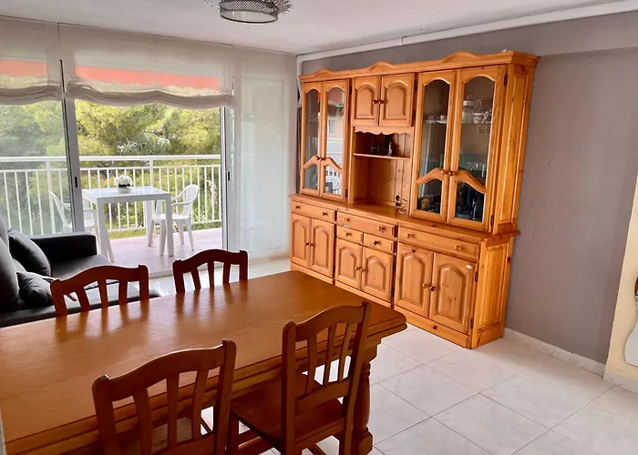 Be-Cool Salou Pool Center Apartment