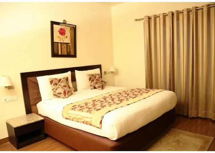 A Premium Hotel Fairway Near Railway Station - Well Decorated & Spacious Rooms - Lift # Restaurant # Free Parking And Free Wi-Fi Available - A Top Rated Hotel In Amritsar