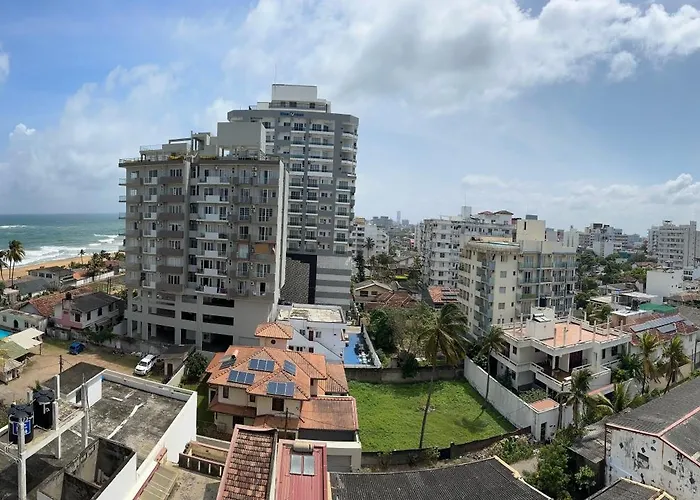 Salt Breeze Sea View Apartment Mount Lavinia Dehiwala-Mount Lavinia