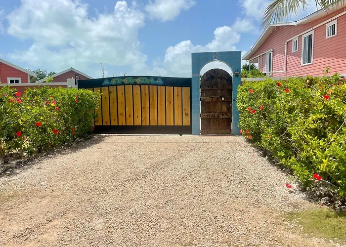 Tilt-Ta-Dock Resort Belize Corozal