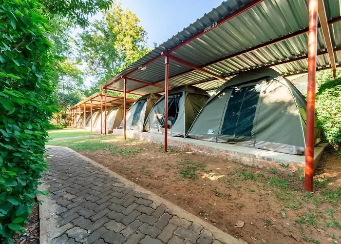 Shoestrings Backpackers Lodge Vic Falls Victoria Falls