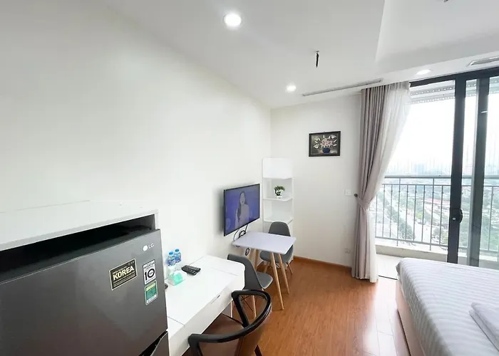 Studio Nice View In Vinhomes Green Bay, 25' To Airport Hanoi