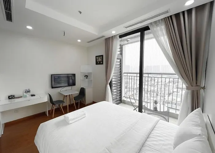 Studio Nice View In Vinhomes Green Bay, 25' To Airport Hanoi