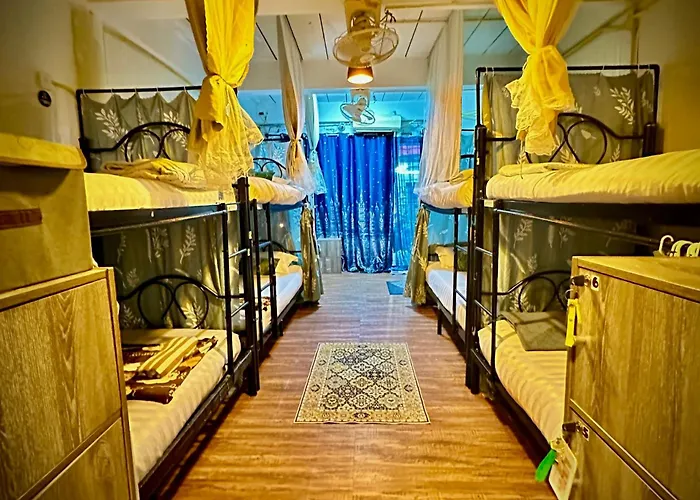 Minum Hostel Haad Rin