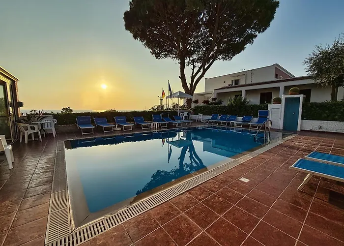 Hotel Villa Mena Forio 