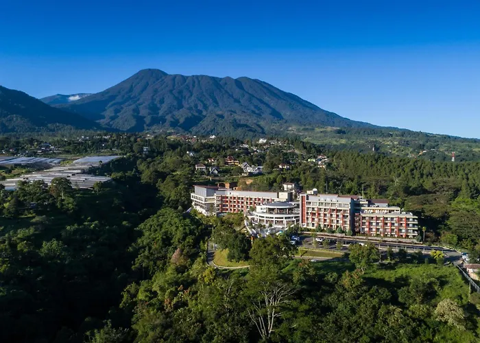 Pesona Alam Resort & Spa Puncak
