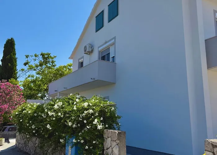 Cozy Studio With Balcony & Free Parking Murter