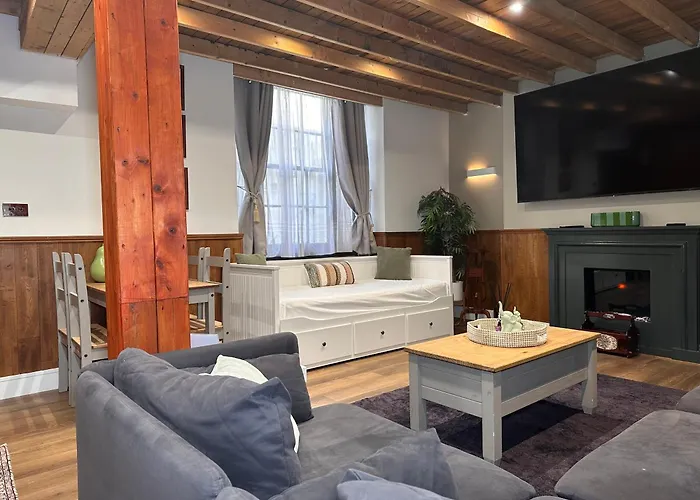 Spacious 2 Bedroom Flat Near Hyde Park By Beiroom London