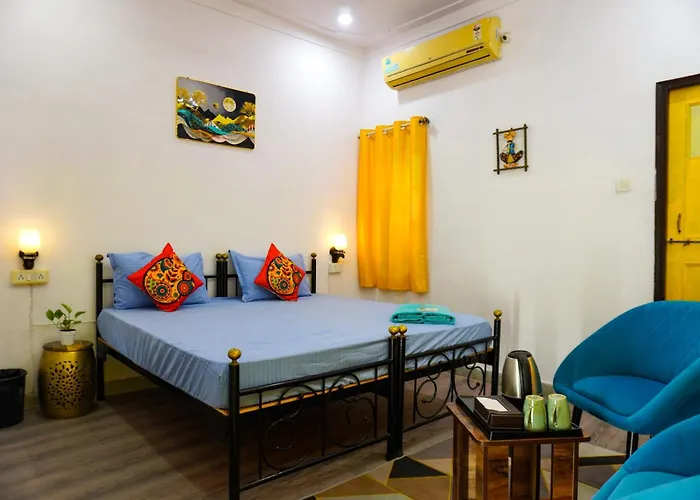 Hype Hostel Udaipur - Lake View Rooftop