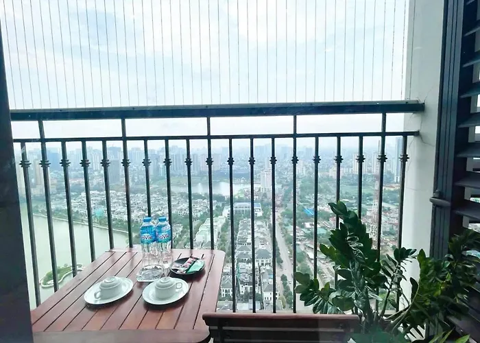 Lux Studio Near Korean Embassy, Jw Marriott And Nation Convention Centre Hanoi