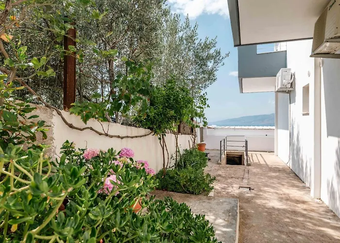 Vila Pasqyra Ksamil