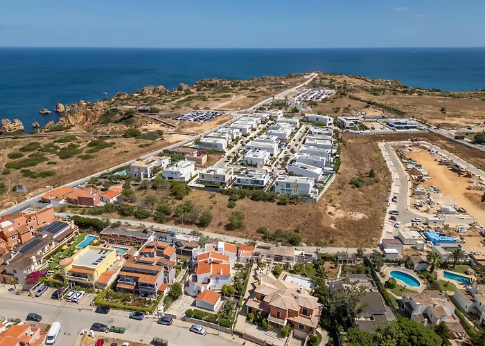 Brisa Do Mar Apartments T1 With Garden Access Lagos