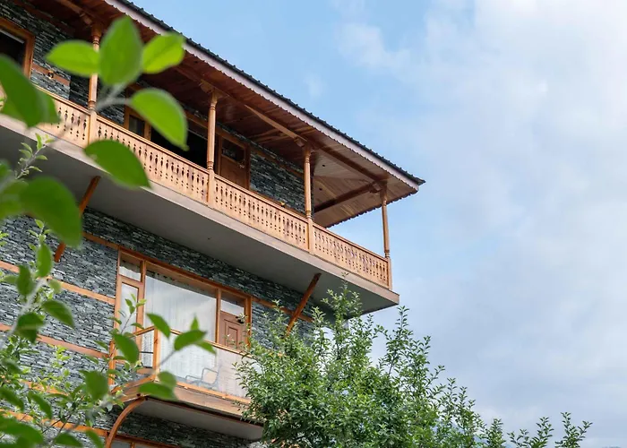 Wow Stayz2 The Shaurn Resort Manali 
