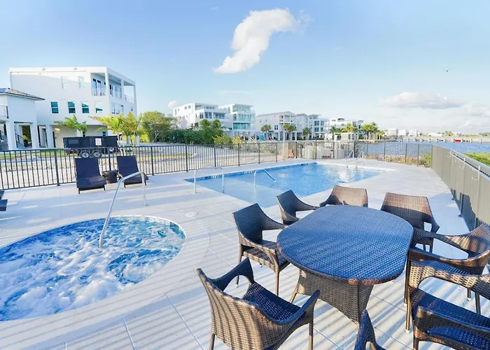 Oceanview Escape Key Largo Pool, Hot Tub And Private Deck Villa