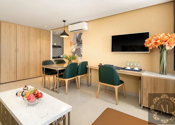 Bella Merry Hotel And Apartment - 100M To The My Khe Beach Danang