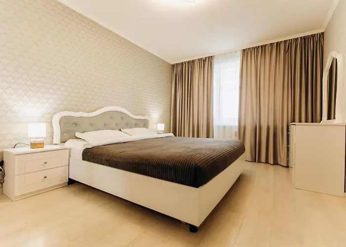 Luxury Big Family Apart On Golovna Поряд З Тц Депот Та Атб Chernivtsi