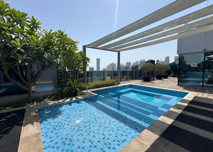 Experience Modern Comforts Near Iconic Dubai Mall And Burj Khalifa