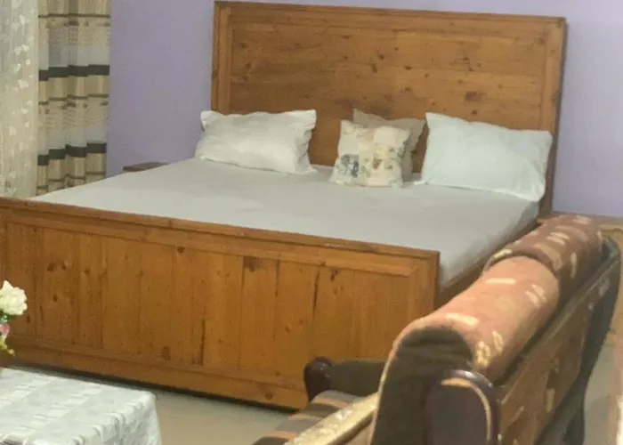 Appartements Meubles Dans Une Somptueuse Villa Ziguinchor