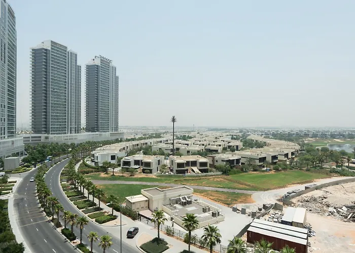 Keyrock Golf Gate - Damac Hills Apartment With Pool, Gym & Free Parking Dubai