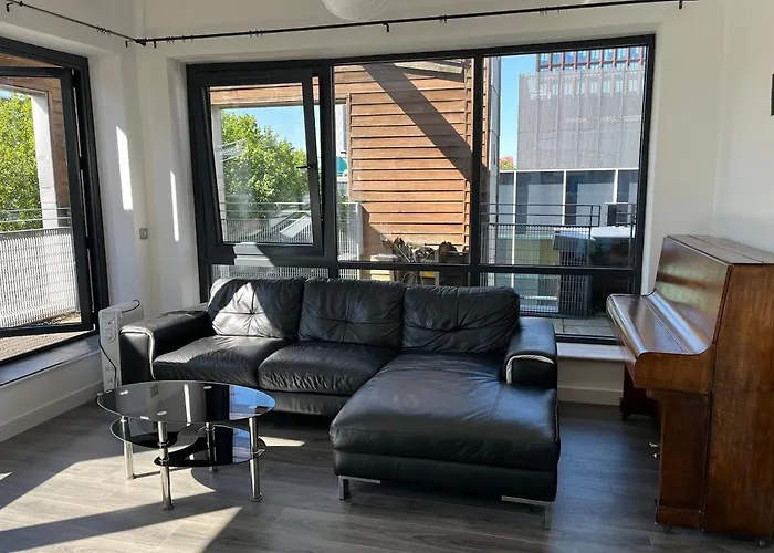2 Morden Apartment In City Centre Manchester