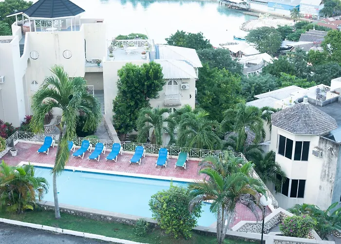 Pampered In Paradise Columbus Heights 2 Bedroom Penthouse Condo Near Ian Fleming Airport Ocho Rios