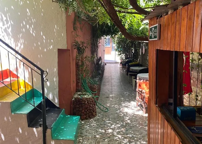 Lavinya Pension Kuşadası