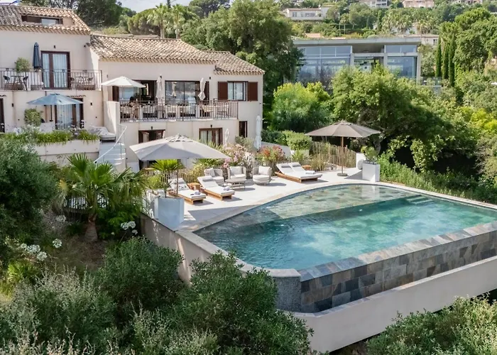 Tinah Saint-Tropez Hotel