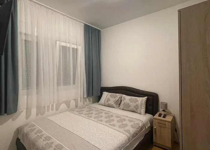 Aurora 3 Apartment Budva