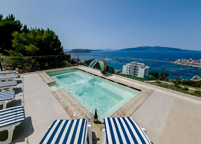 Sunset Shoreline Saranda - Sea View - Free Private Parking - Pool