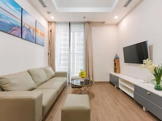 Delux 2Bedroom In City Center With Gym, Swimming Pools And A Private Walking Lake Hanoi