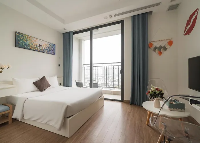 Delux Studio With Gym And Swimming Pool, Private Walking Lake In City Centre Hanoi