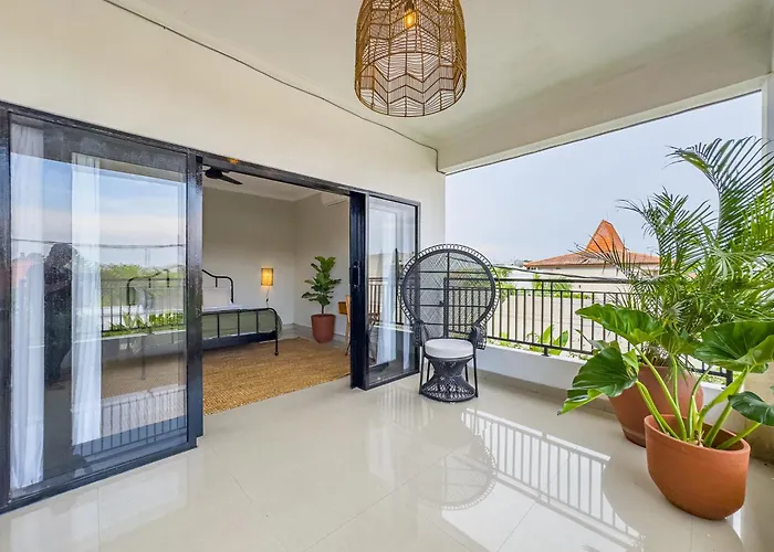 Stylish 3Br Seminyak Villa Walking Distance To Beach & Cafes