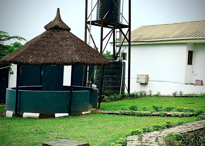 Serene 3Br Retreat With Lush Private Garden, Mini Gym And Spa Access Abeokuta