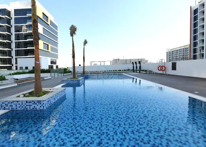 Modern Studio Near Downtown Dubai, Few Mins Walk To Hartland Greens Park, Azizi Riviera 43, Al Merkadh By Deluxe Holiday Homes