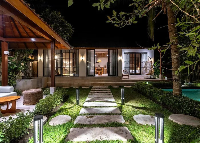 Hijau Villa By Evdekimi - Charming 2Br Escape With Pool, Outdoor Lounge, Lush Garden Ubud 